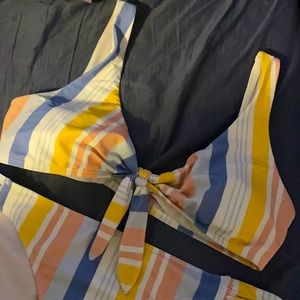 Hollister swimmy👙